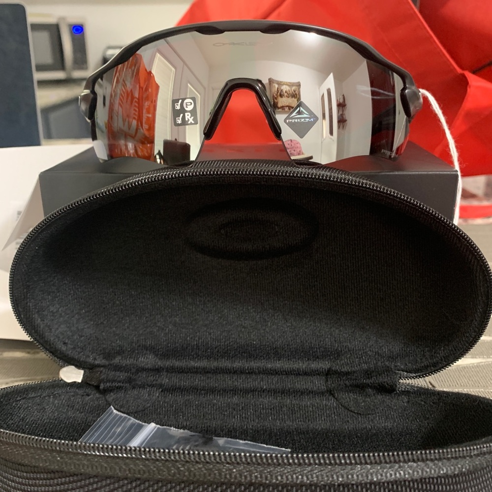 Oakley Radar EV Path Prizm Polarized